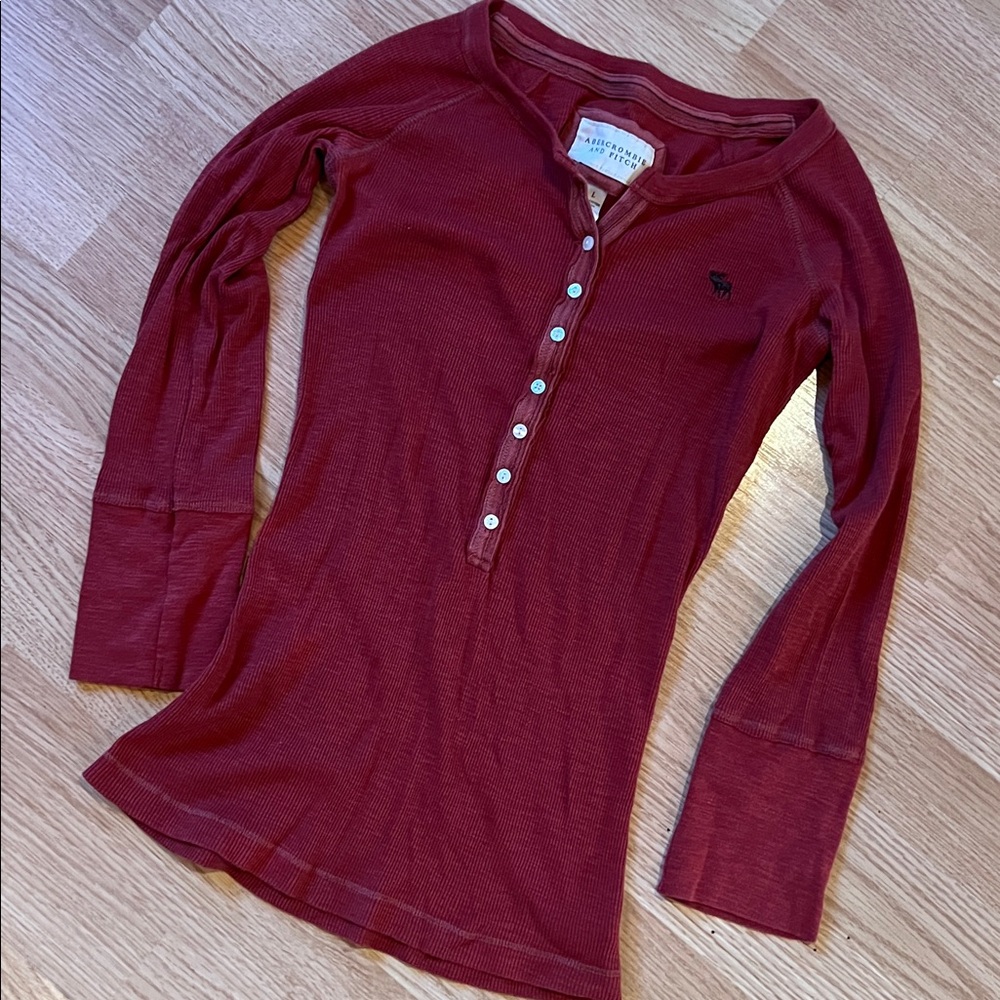 Abercrombie & Fitch Burgundy Henley Shirt size L